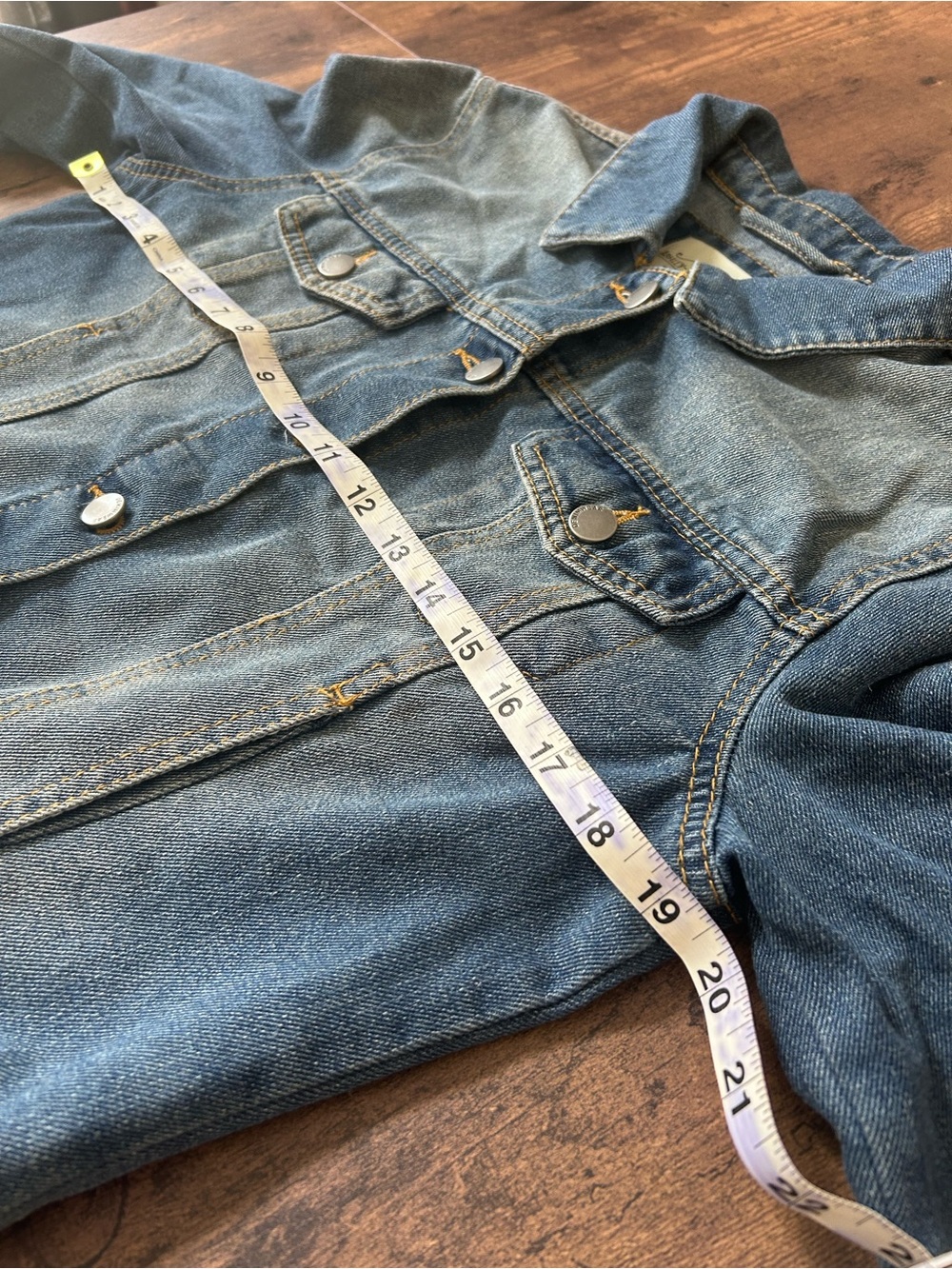 Women’s M upcycled Blue Denim Crop Jacket with Floral Embroidered Back Panel - Picture 6 of 11
